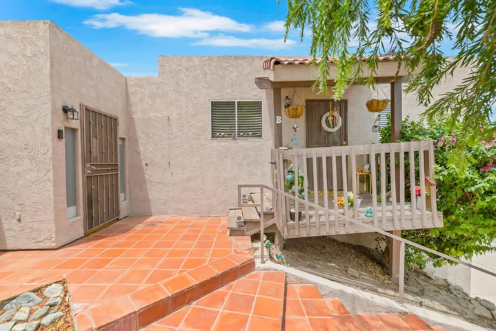 32 ENTRY APT B MLS