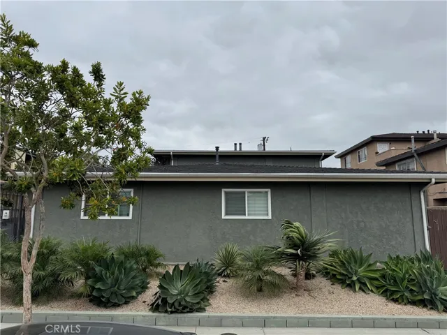 17392 Keelson, Huntington Beach, California 92647