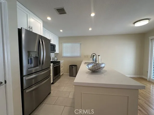 5331 Argos, Agoura Hills, California 91301