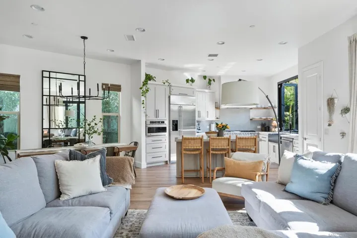 669 Calypso Pl, Encinitas, California 92024