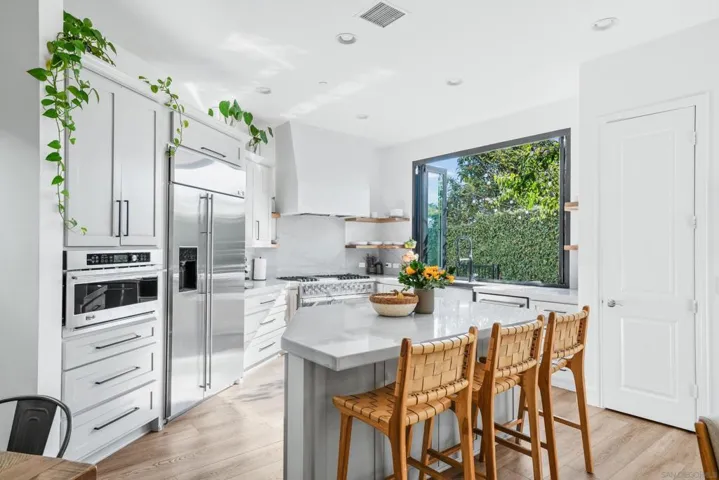 669 Calypso Pl, Encinitas, California 92024