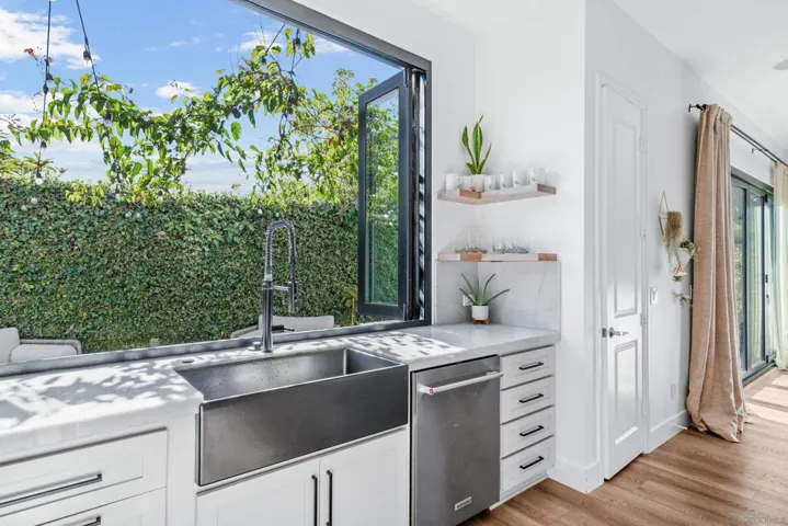 669 Calypso Pl, Encinitas, California 92024