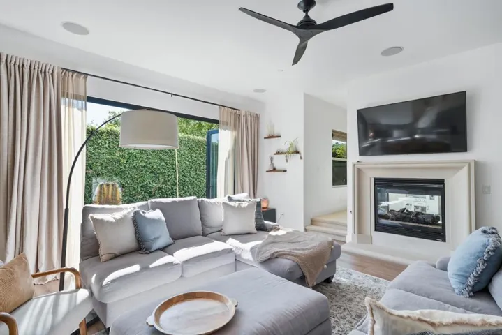 669 Calypso Pl, Encinitas, California 92024