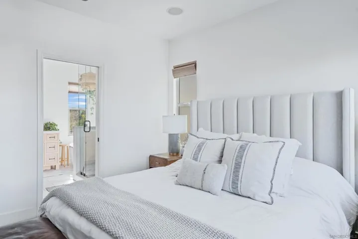 669 Calypso Pl, Encinitas, California 92024