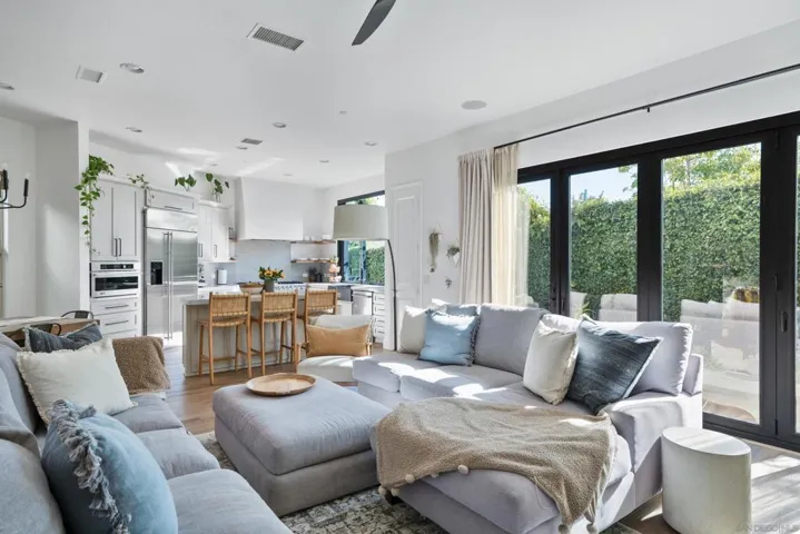 669 Calypso Pl, Encinitas, California 92024