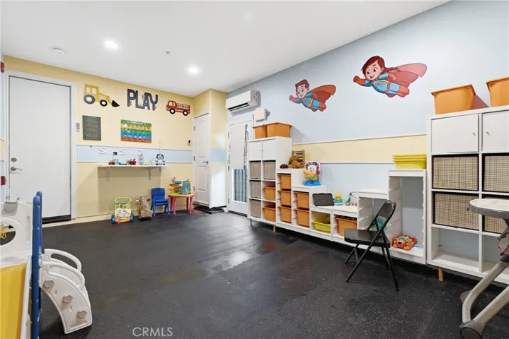 28107 Anvil, Valencia, California 91354