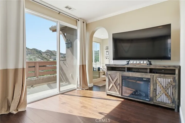 28107 Anvil, Valencia, California 91354