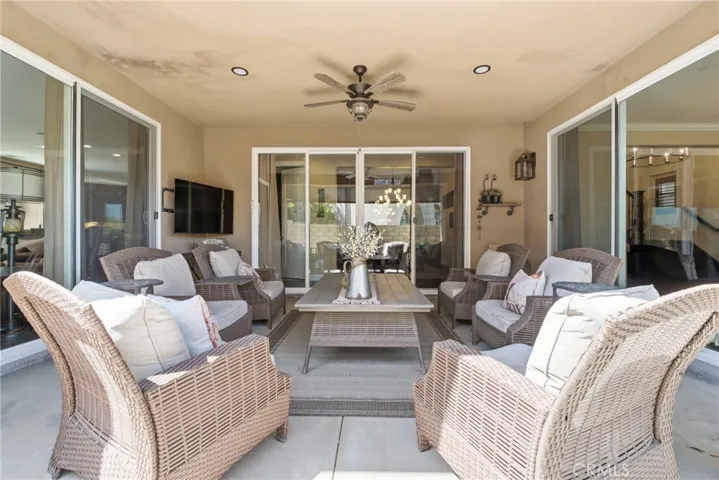 28107 Anvil, Valencia, California 91354