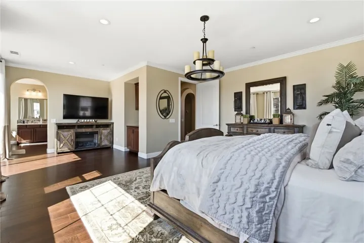 28107 Anvil, Valencia, California 91354