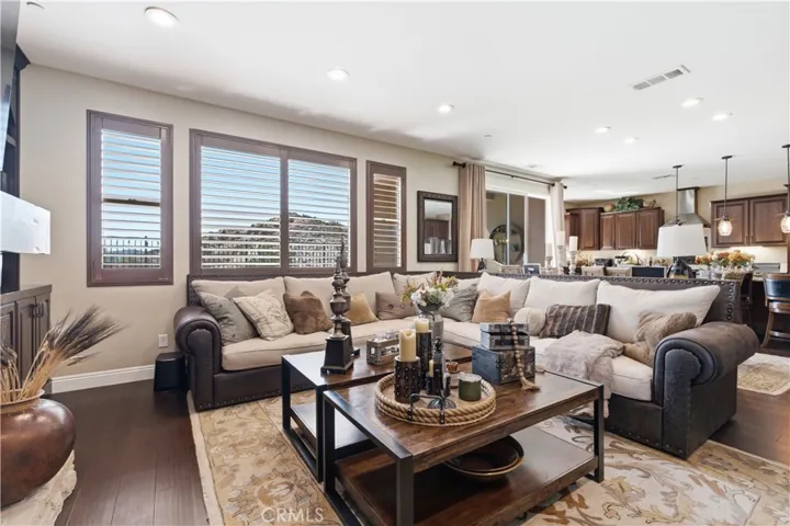 28107 Anvil, Valencia, California 91354