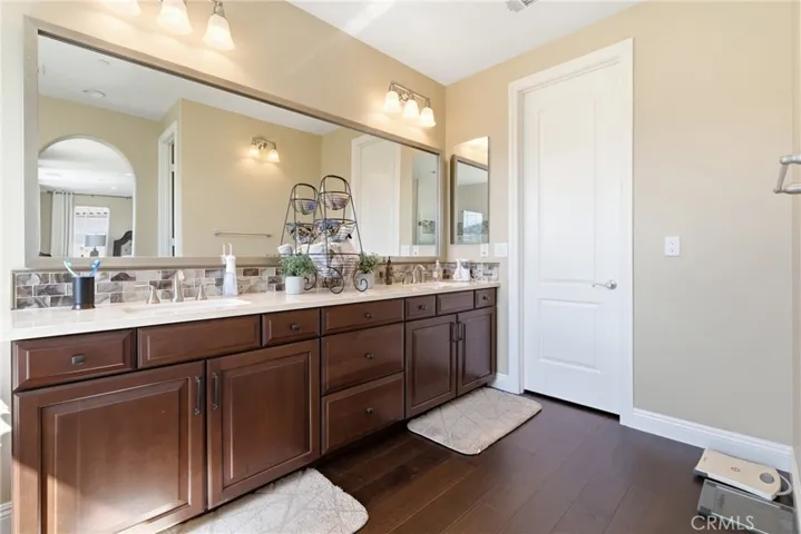 28107 Anvil, Valencia, California 91354