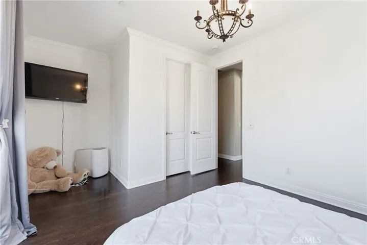 28107 Anvil, Valencia, California 91354