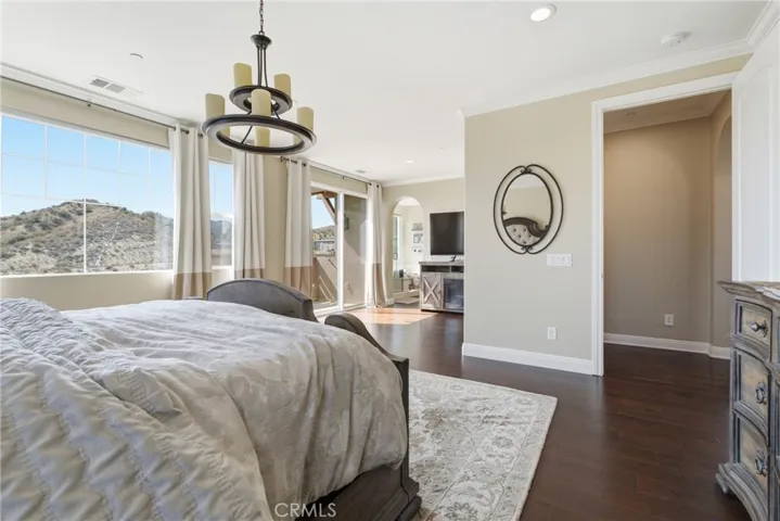 28107 Anvil, Valencia, California 91354