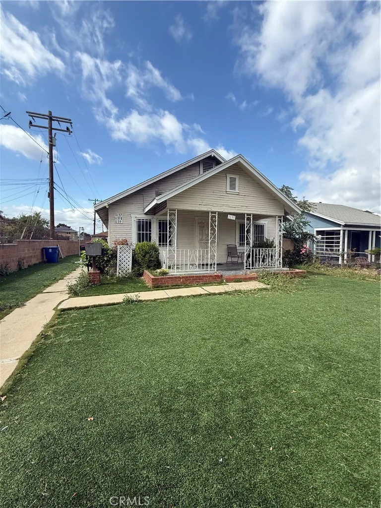 1135 W 95th