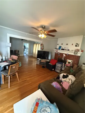 1135 W 95th, Los Angeles, California 90044