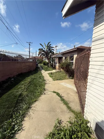 1135 W 95th, Los Angeles, California 90044