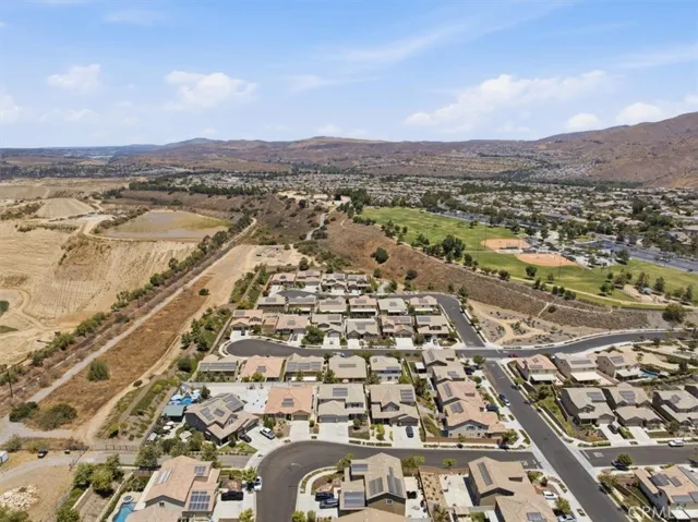 11062 Ilama Court, Corona, California 92883