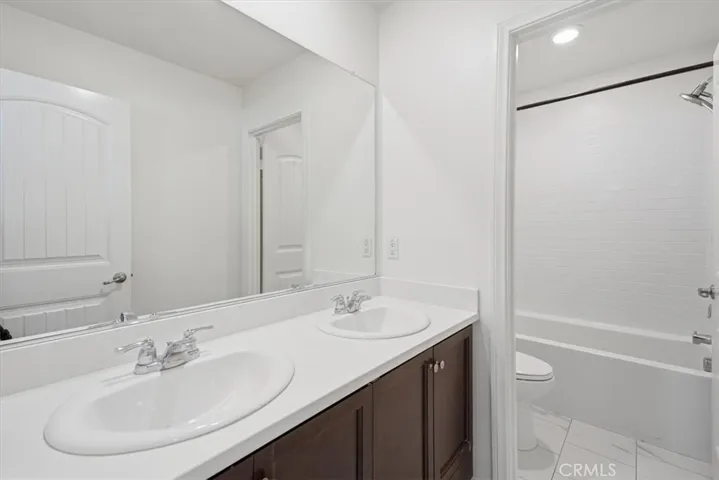 11062 Ilama Court, Corona, California 92883