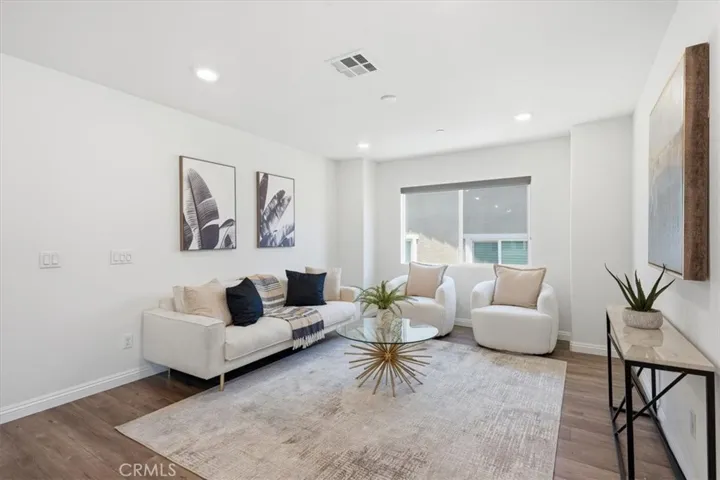 11062 Ilama Court, Corona, California 92883