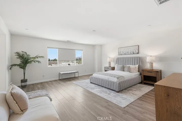 11062 Ilama Court, Corona, California 92883