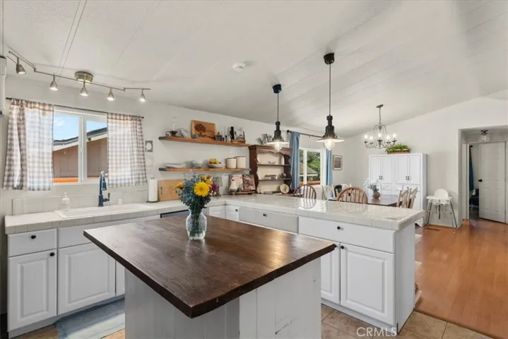 Lovely modern lighting in the kitchen.