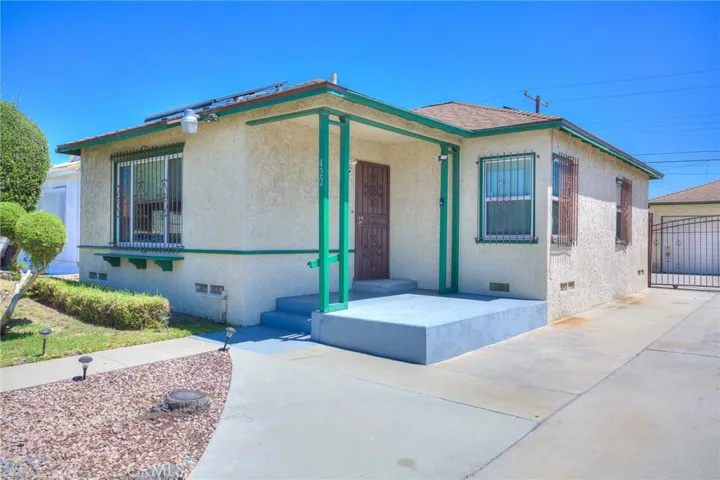 422 E. 139th Street, Los Angeles, California 90061