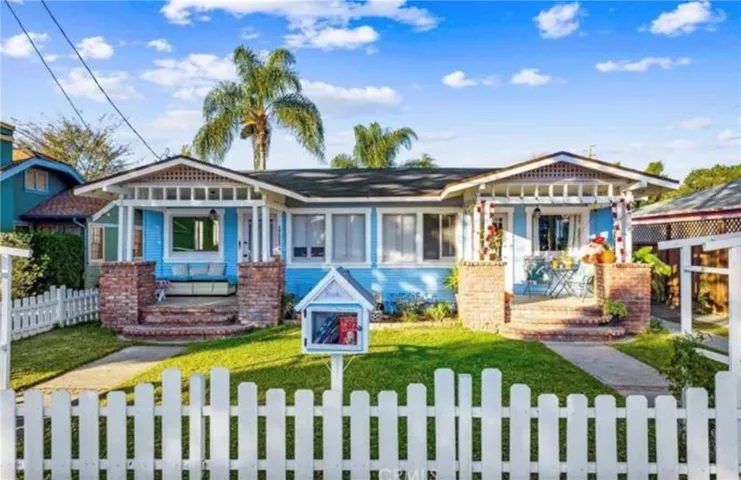 817 1/2 E Palmyra Avenue, Orange, California 92866