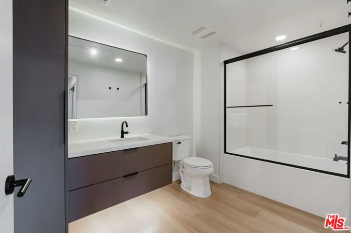 10601 Washington Boulevard 722, Culver City, California 90232