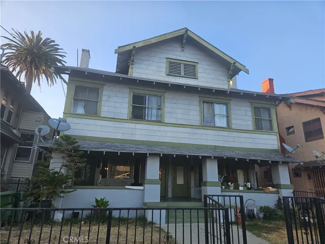 2201 Cambridge, Los Angeles, California 90006