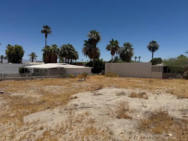 Land with 2 bldgs