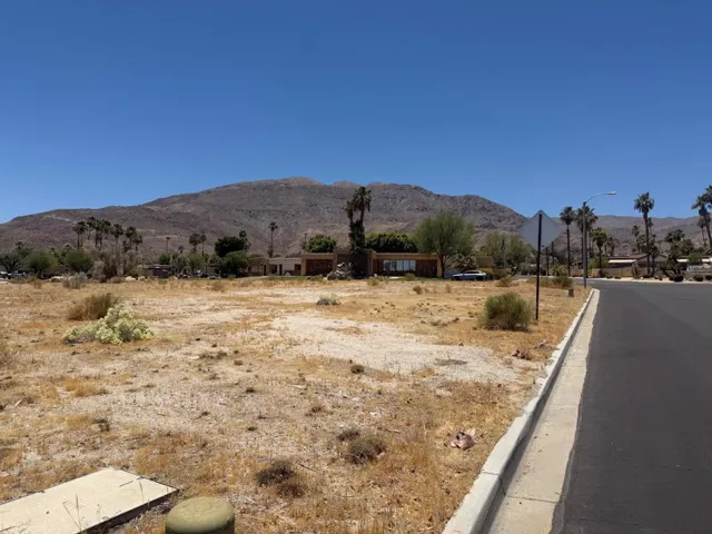 Land View to the west 1