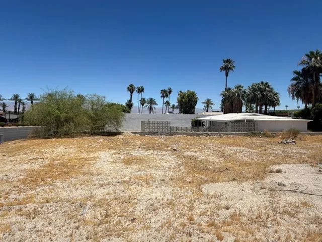 Lot with building