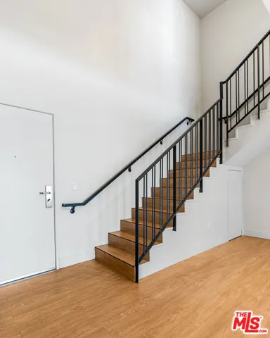 11837 Mayfield Avenue 302, Los Angeles, California 90049