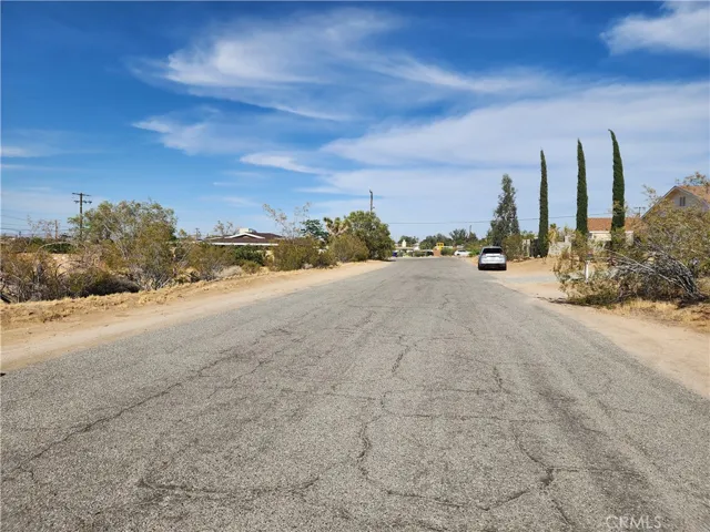 61665 Division, Joshua Tree, California 92252