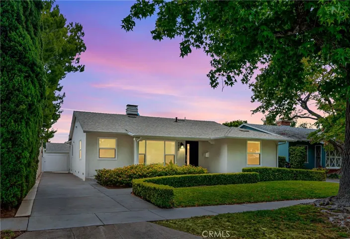 4833 Longridge, Sherman Oaks, California 91423