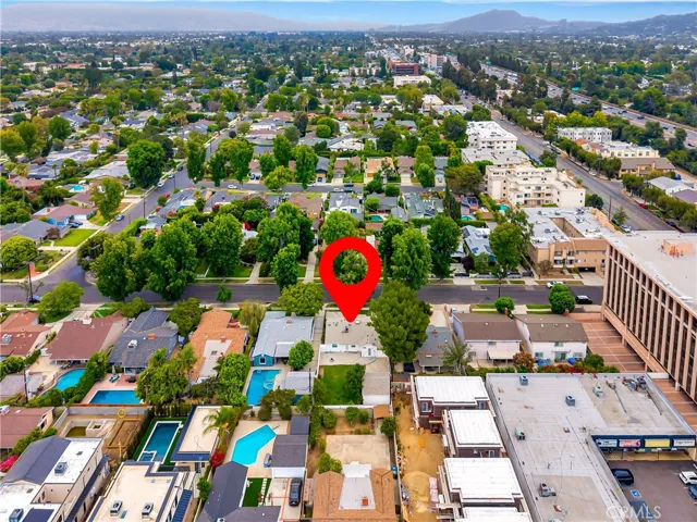 4833 Longridge, Sherman Oaks, California 91423