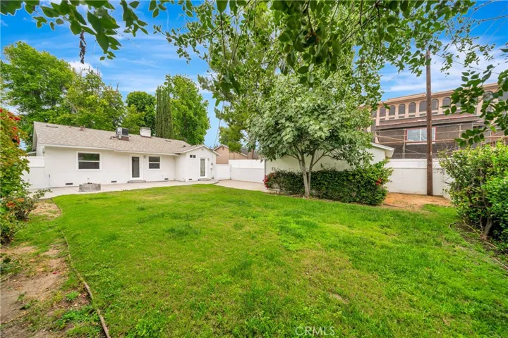 4833 Longridge, Sherman Oaks, California 91423