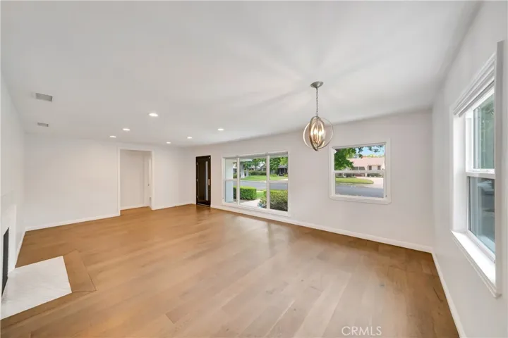 4833 Longridge, Sherman Oaks, California 91423