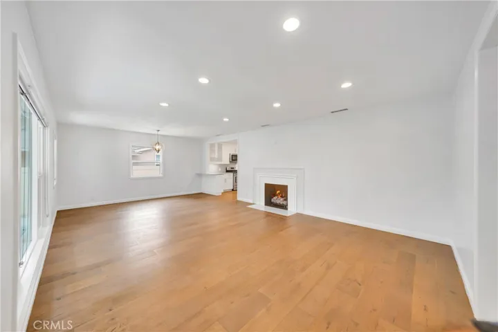 4833 Longridge, Sherman Oaks, California 91423