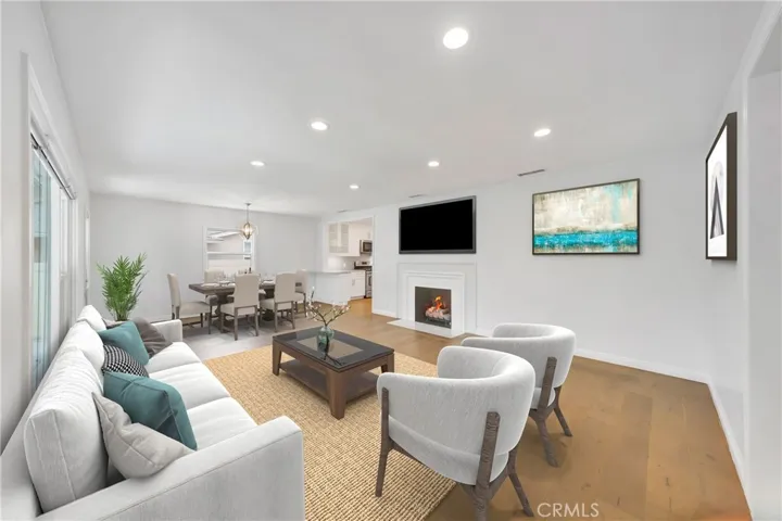 4833 Longridge, Sherman Oaks, California 91423