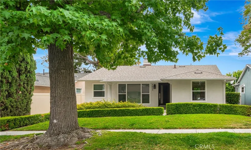 4833 Longridge, Sherman Oaks, California 91423