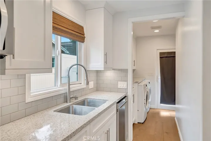 4833 Longridge, Sherman Oaks, California 91423