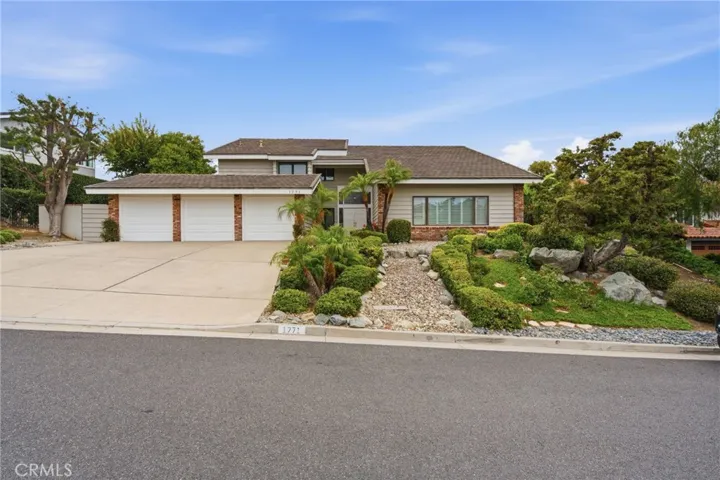 1771 Bridle Path Way, North Tustin, California 92705