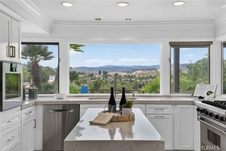 1771 Bridle Path Way, North Tustin, California 92705