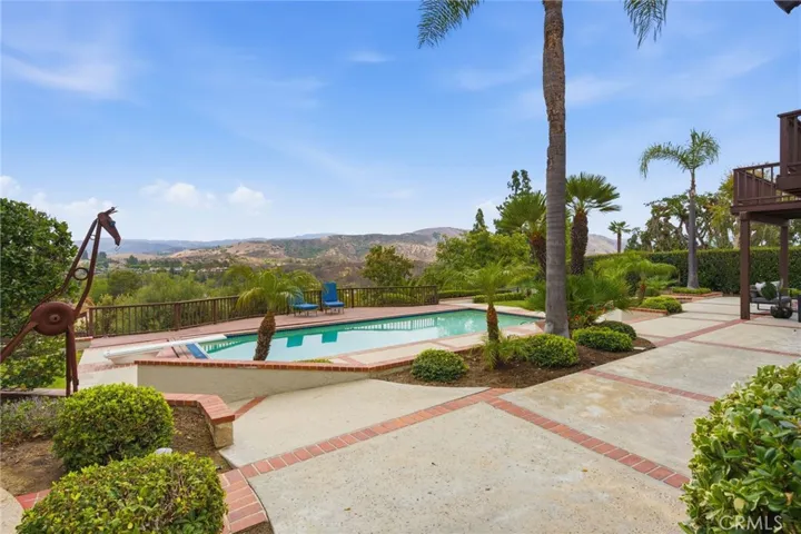 1771 Bridle Path Way, North Tustin, California 92705