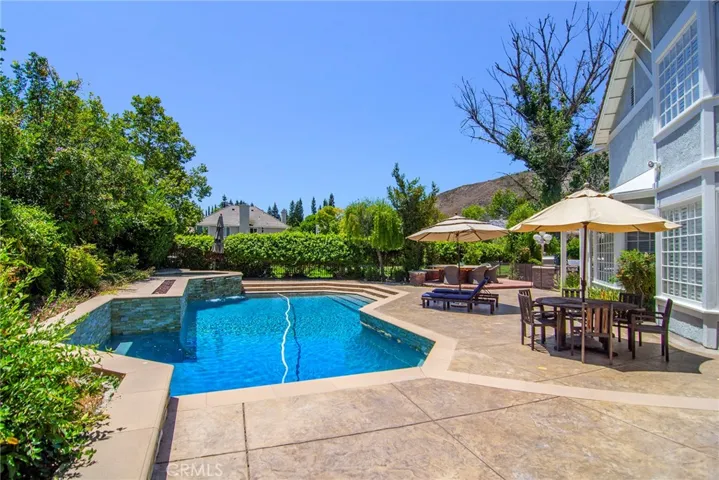 29450 Cambridge Court, Agoura Hills, California 91301
