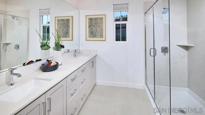 2713 Faye, San Marcos, California 92078