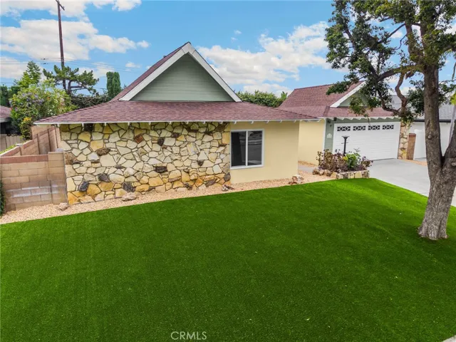 5255 E Bergh Drive, Anaheim, California 92807