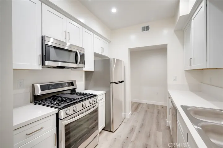 14526 Hartland Street 307, Van Nuys, California 91405