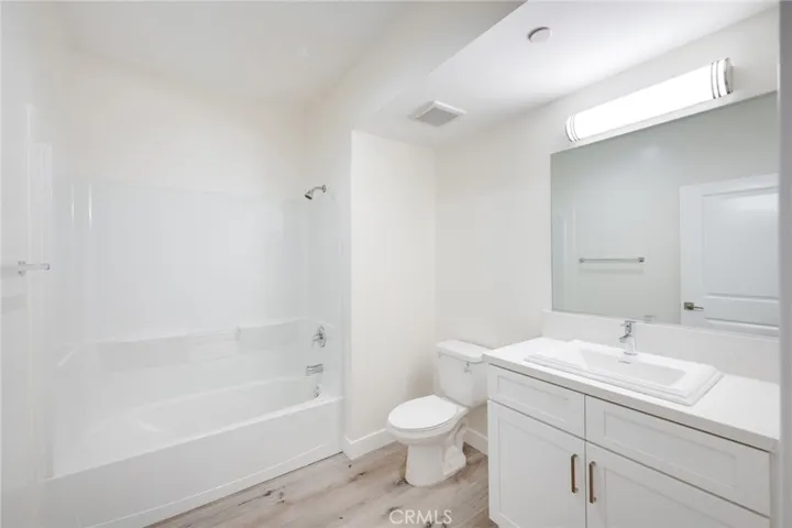 14526 Hartland Street 307, Van Nuys, California 91405